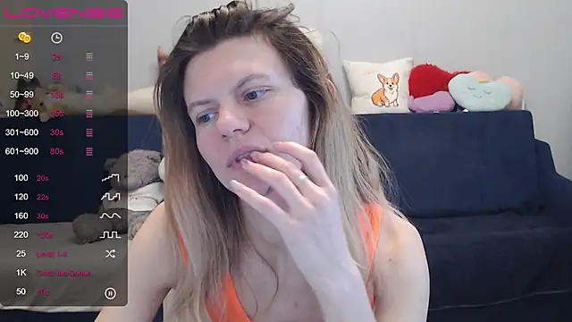 Snapshot of night_is_dark chatting on January 2025 05:35:02 PM night is dark online show from January 2025 05:35:02 PM