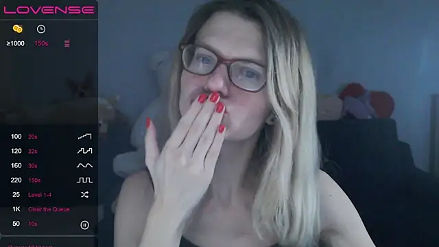 Snapshot of night_is_dark chatting on February 2025 12:51:02 AM night is dark online show from February 2025 12:51:02 AM