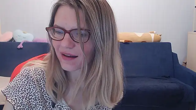 Snapshot of night_is_dark chatting on February 2026 05:00:02 PM night is dark online show from February 2026 05:00:02 PM