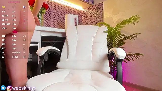 Snapshot of Top_Skinny chatting on February 2025 12:27:02 AM Top Skinny online show from February 2025 12:27:02 AM