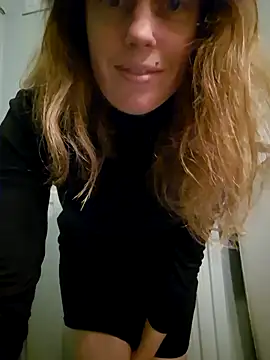 MissLilooo online show from December 2024 07:49:01 PM