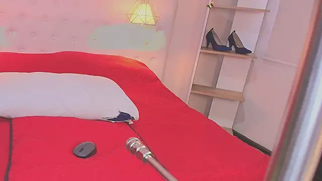 Snapshot of valerie_lya chatting on May 2026 01:05:01 PM valerie lya online show from May 2026 01:05:01 PM