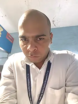 Vickyrajput009 online show from February 2026 03:01:01 AM