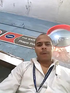 Vickyrajput009 online show from February 2026 07:32:02 PM