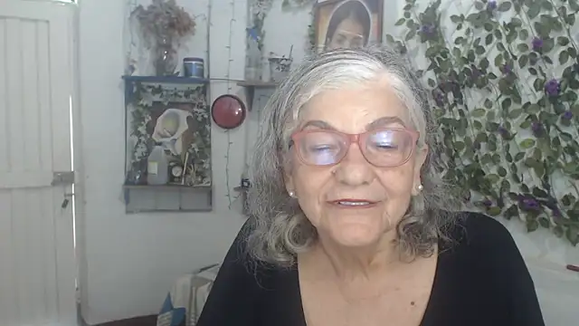 FunnyGrandma online show from March 2026 03:19:02 PM