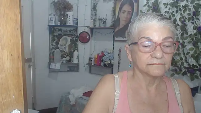 FunnyGrandma online show from May 2026 04:56:02 PM