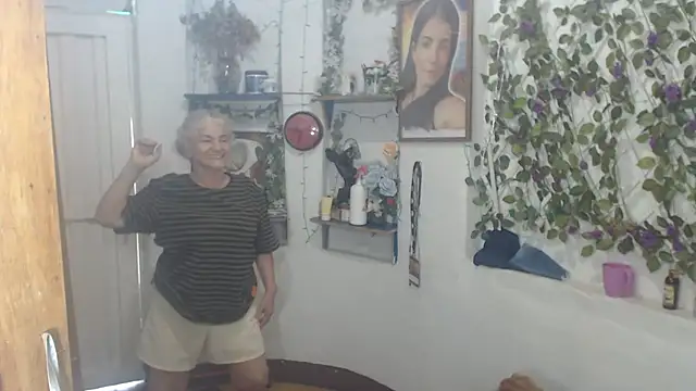 Snapshot of FunnyGrandma chatting on July 2026 08:55:01 PM FunnyGrandma online show from July 2026 08:55:01 PM