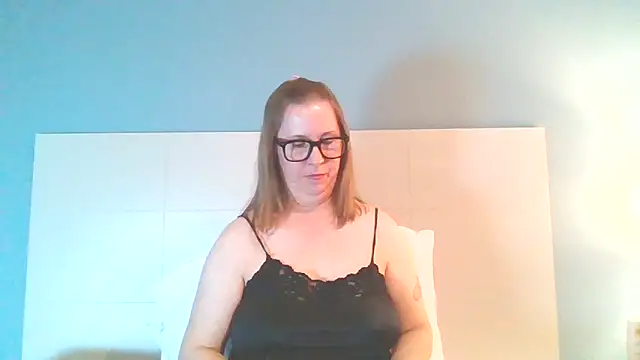 SweetandNaughty1 online show from March 2025 06:18:02 AM