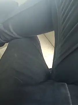 coolrocky346 online show from February 2025 08:38:01 AM