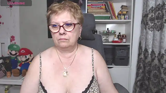 Mella4you online show from November 2025 10:17:02 AM