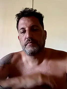 Snapshot of Reload_033 chatting on February 2026 01:10:01 PM Reload 033 online show from February 2026 01:10:01 PM