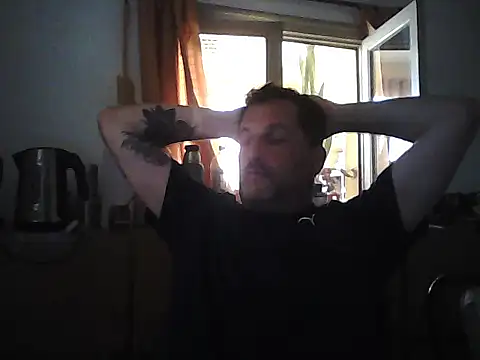 Snapshot of Reload_033 chatting on April 2026 06:31:02 PM Reload 033 online show from April 2026 06:31:02 PM