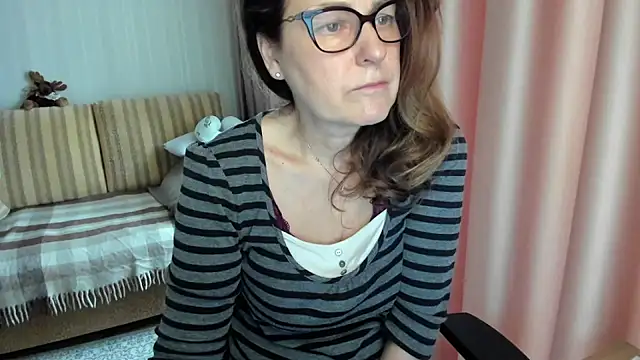 lauraoven online show from March 2026 07:03:02 AM