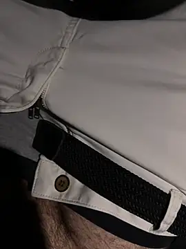 Snapshot of JohnnyBigShot chatting on December 2025 02:29:02 AM JohnnyBigShot online show from December 2025 02:29:02 AM