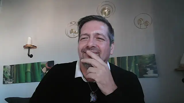 Snapshot of matrikes1 chatting on December 2024 02:16:02 PM matrikes1 online show from December 2024 02:16:02 PM