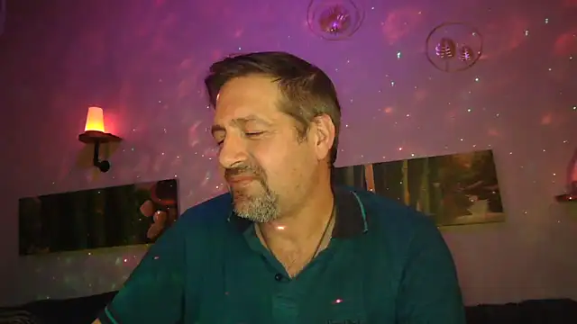 Snapshot of matrikes1 chatting on December 2024 07:07:02 PM matrikes1 online show from December 2024 07:07:02 PM