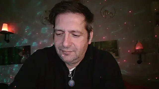 Snapshot of matrikes1 chatting on January 2025 07:03:01 PM matrikes1 online show from January 2025 07:03:01 PM