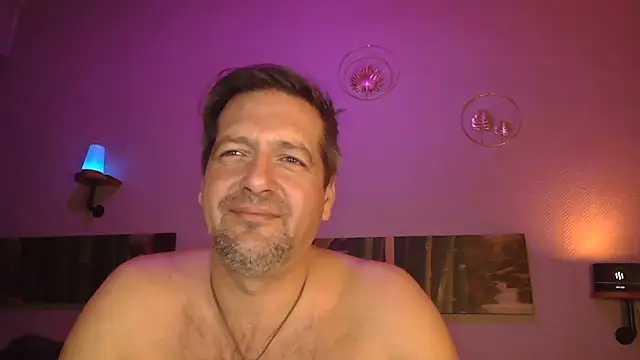 Snapshot of matrikes1 chatting on February 2025 08:46:01 PM matrikes1 online show from February 2025 08:46:01 PM