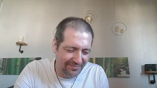 Snapshot of matrikes1 chatting on March 2025 02:32:01 PM matrikes1 online show from March 2025 02:32:01 PM