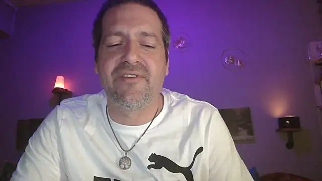 Snapshot of matrikes1 chatting on March 2025 10:15:01 PM matrikes1 online show from March 2025 10:15:01 PM