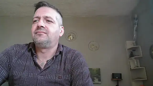 Snapshot of matrikes1 chatting on March 2026 11:21:01 AM matrikes1 online show from March 2026 11:21:01 AM