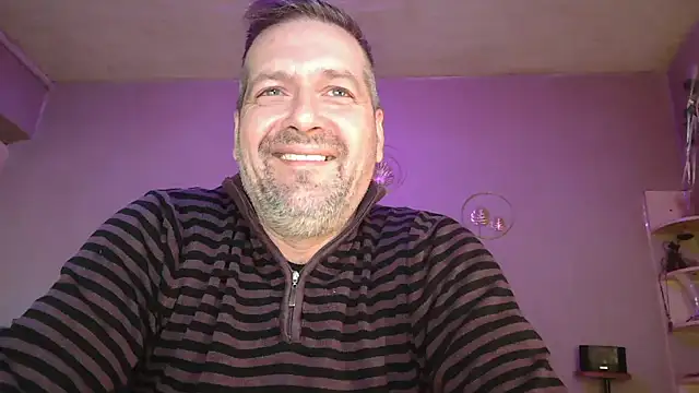 Snapshot of matrikes1 chatting on April 2026 05:21:02 PM matrikes1 online show from April 2026 05:21:02 PM