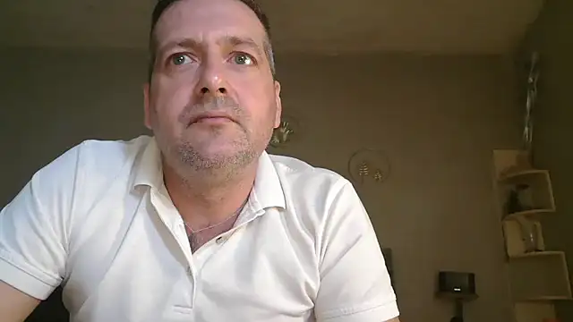 Snapshot of matrikes1 chatting on April 2026 03:21:02 PM matrikes1 online show from April 2026 03:21:02 PM