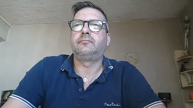 Snapshot of matrikes1 chatting on April 2026 01:00:02 PM matrikes1 online show from April 2026 01:00:02 PM