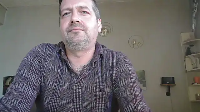 Snapshot of matrikes1 chatting on April 2026 03:13:01 PM matrikes1 online show from April 2026 03:13:01 PM