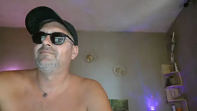 Snapshot of matrikes1 chatting on July 2026 03:51:01 PM matrikes1 online show from July 2026 03:51:01 PM