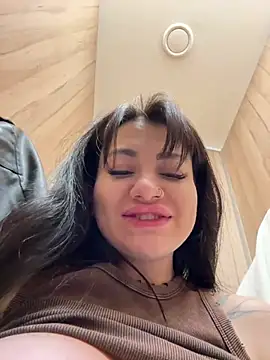 Snapshot of Wet__Bunny chatting on January 2025 09:41:01 AM Wet Bunny online show from January 2025 09:41:01 AM