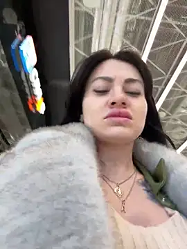 Snapshot of Wet__Bunny chatting on February 2025 09:47:02 AM Wet Bunny online show from February 2025 09:47:02 AM