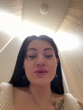 Snapshot of Wet__Bunny chatting on February 2025 12:52:02 PM Wet Bunny online show from February 2025 12:52:02 PM