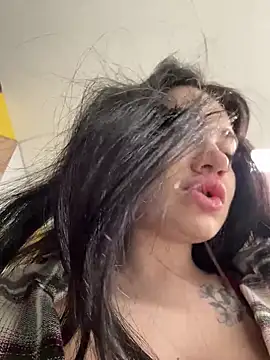 Snapshot of Wet__Bunny chatting on March 2025 09:38:01 AM Wet Bunny online show from March 2025 09:38:01 AM