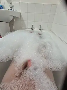 Snapshot of Deebo2212 chatting on February 2026 12:28:02 AM Deebo2212 online show from February 2026 12:28:02 AM