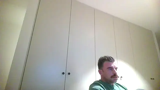 Snapshot of mrbigballs chatting on September 2025 08:08:01 PM mrbigballs online show from September 2025 08:08:01 PM