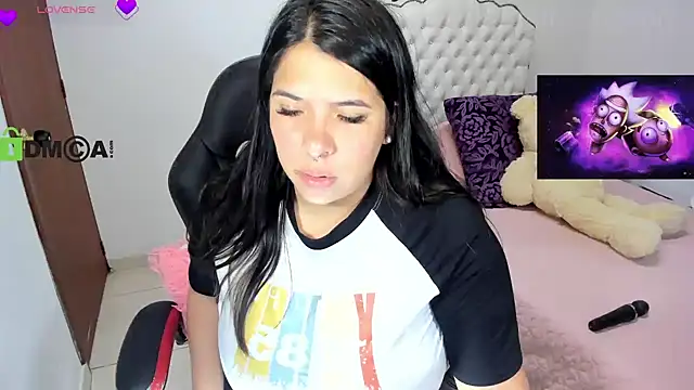 Snapshot of Karlathompson chatting on January 2025 10:19:01 PM Karlathompson online show from January 2025 10:19:01 PM