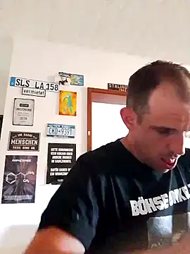Codymc89 online show from April 2026 02:32:01 PM