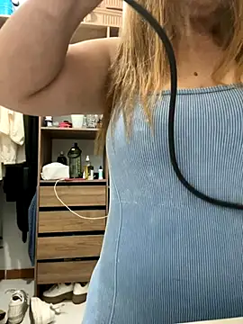 moniquerainx online show from September 2025 10:25:01 PM