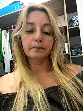 moniquerainx online show from December 2025 03:58:02 AM