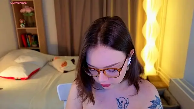 MilenaSaint online show from February 2026 03:43:02 AM