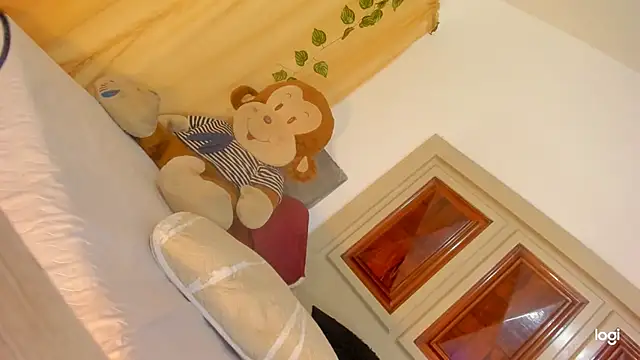 Snapshot of JessicaSloan chatting on November 2025 02:17:01 PM JessicaSloan online show from November 2025 02:17:01 PM