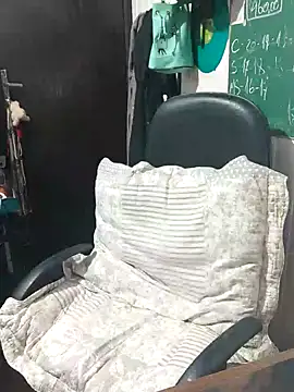 ElfGrey online show from December 2024 02:22:02 AM