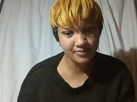 AVRILA online show from December 2025 06:51:01 AM