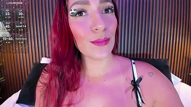 Snapshot of naughty_flower18 chatting on March 2025 10:43:02 PM naughty flower18 online show from March 2025 10:43:02 PM