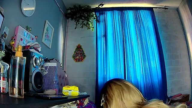 Taylor Cum Hot online show from January 2025 12:45:02 PM