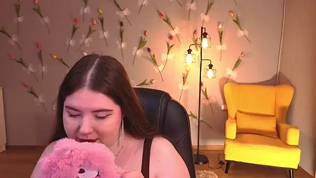 NicoleFoxery online show from April 2026 06:21:02 PM