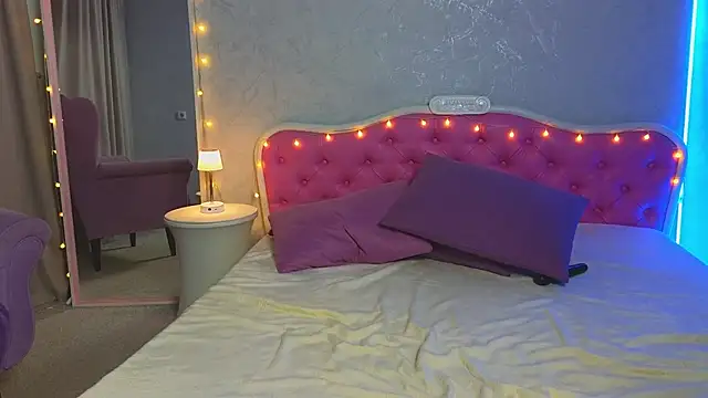 Ariana Petite online show from January 2025 05:12:02 AM