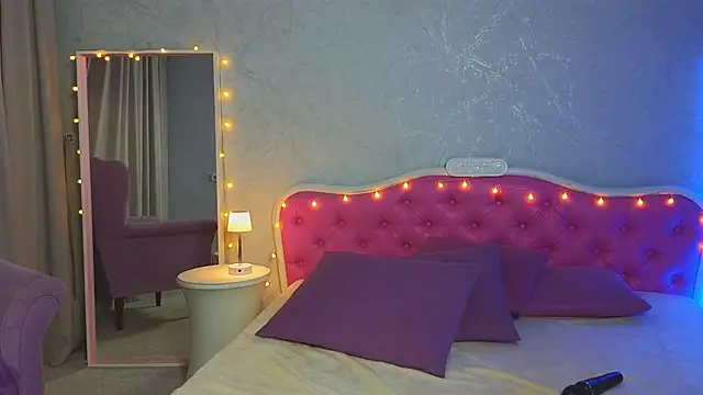 Ariana Petite online show from February 2025 11:13:01 PM