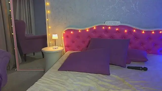 Ariana Petite online show from February 2025 02:19:02 AM